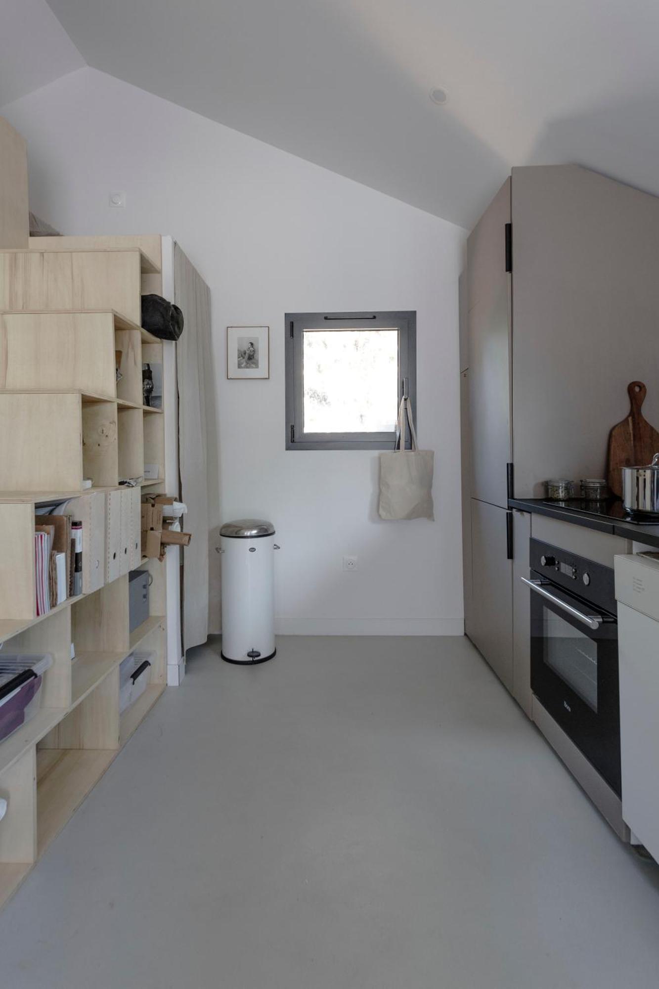 Pyla: Creative 200 M From The Apartment