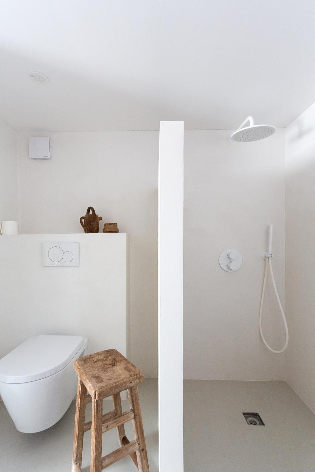 Pyla: Creative 200 M From The *